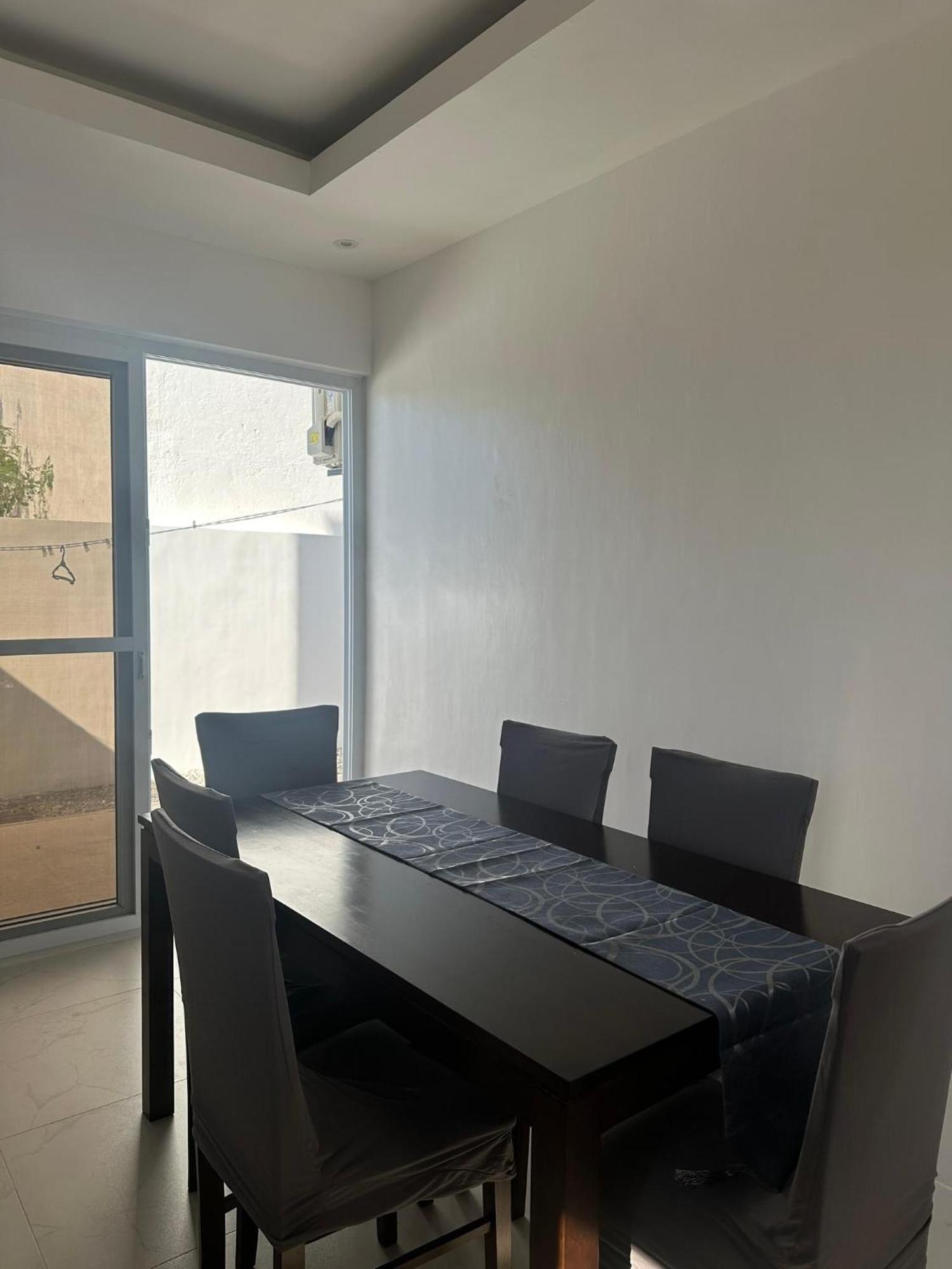 Casa Amores: Camaya Coast Mariveles Kültér fotó