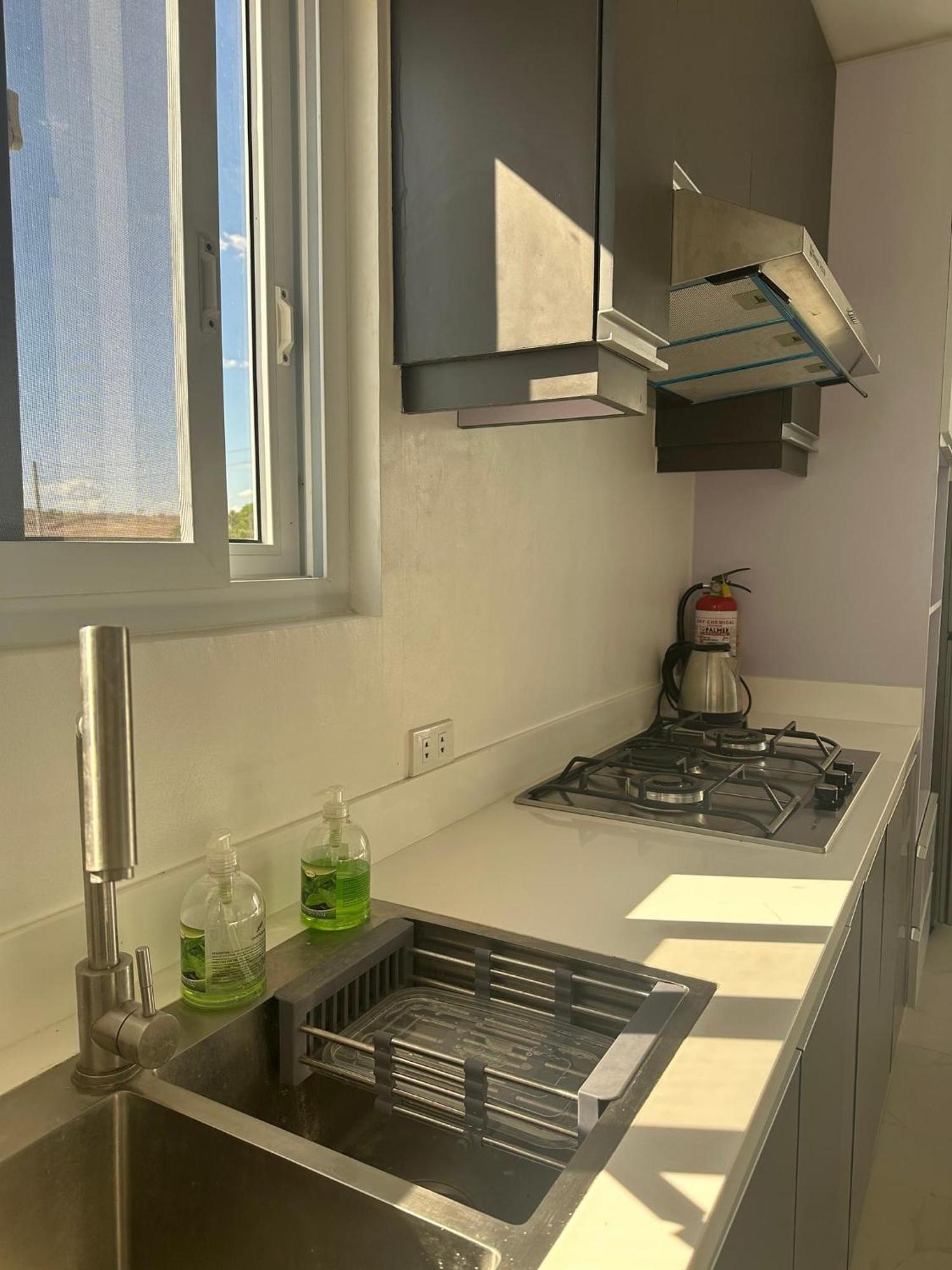 Casa Amores: Camaya Coast Mariveles Kültér fotó
